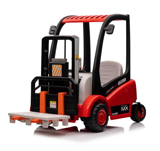 Forklift can lift and lower electirc car